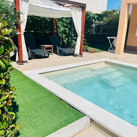 דירה Boutique With Private Heated Pool *