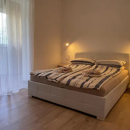 Boutique With Private Heated Pool Appartement