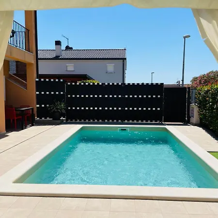 Boutique With Private Heated Pool Novigrad Istria