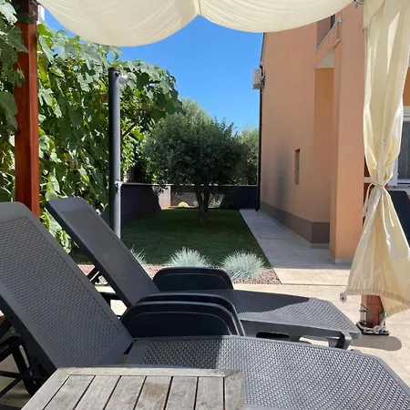 Boutique With Private Heated Pool Appartement